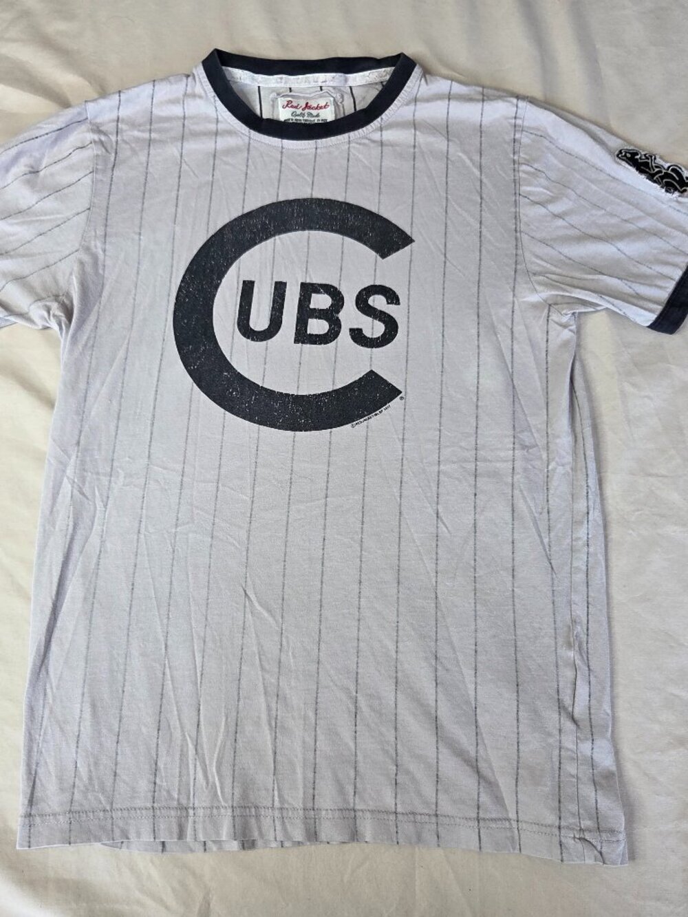 Men's - Vintage MLB Chicago Cubs Pinstripe T-Shirt - Red Jacket Brand - Small